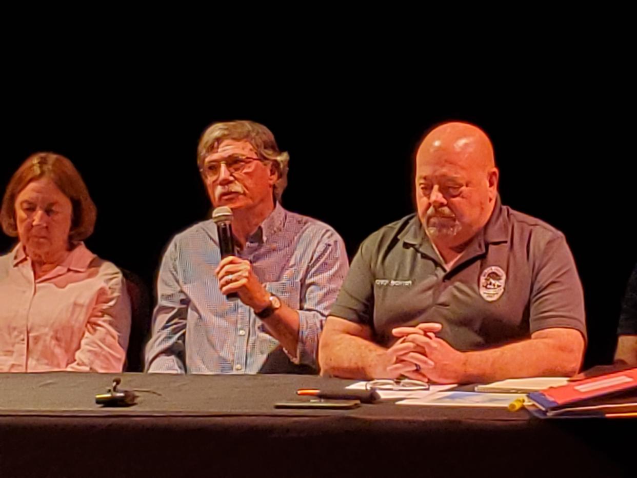 Reeves Johnsons sister Sally Swartz, his brother Hugh Johnson, and Kittery Police Chief Robert Richter take part in a panel discussion, looking for information about his 1983 disappearance.