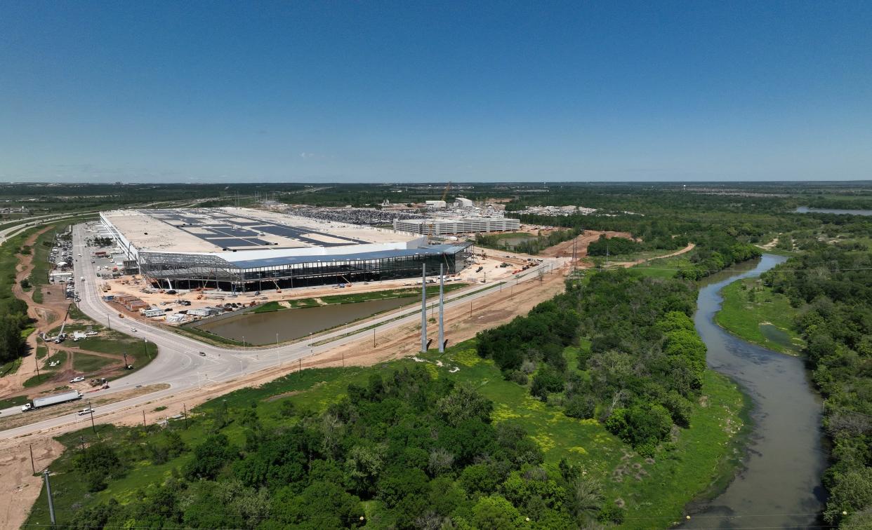 The American-Statesman reported earlier this month that Tesla’s Austin-area facility had grown to 22,777 employees, up from 12,277 a year earlier, making the company the largest private employer in Austin.