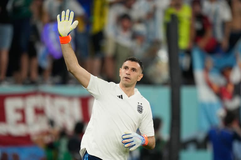 Emiliano Martínez es el arquero titular de la selección argentina y uno de los íconos del equipo