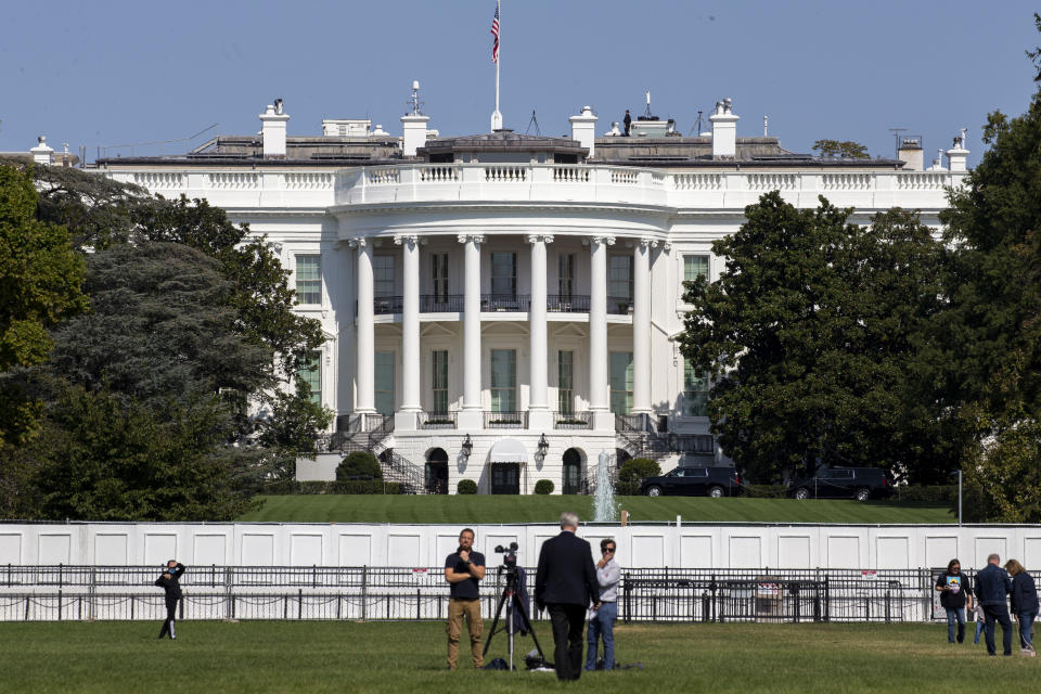 A view of the White House on Sunday morning, while U.S. President Donald Trump is at Walter Reed National Military Medical Center on October 4, 2020 in Washington, DC. (Tasos Katopodis/Getty Images)