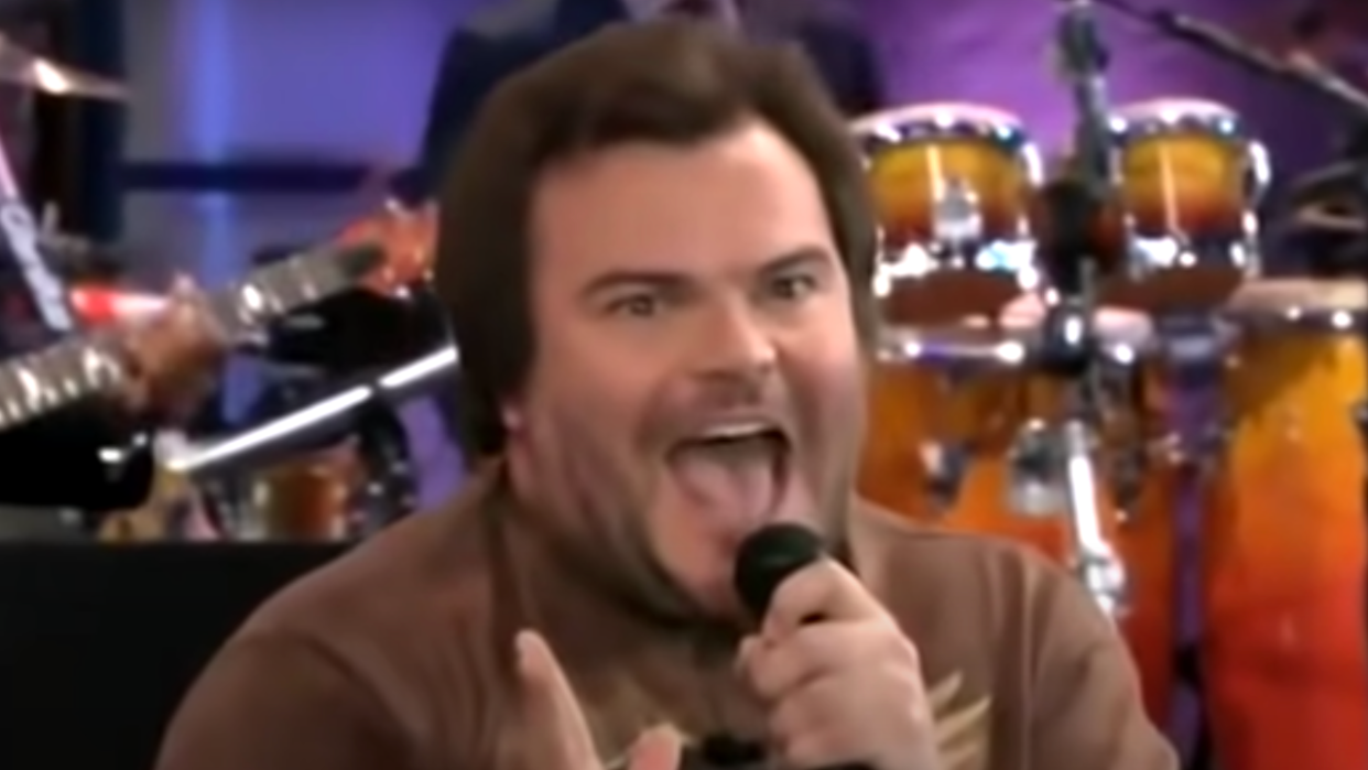  Jack Black singing on TV in 2011. 
