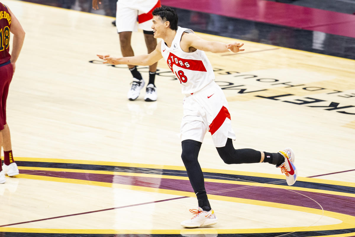 Nets sign Yuta Watanabe, 6'9” Raptors free agent - NetsDaily