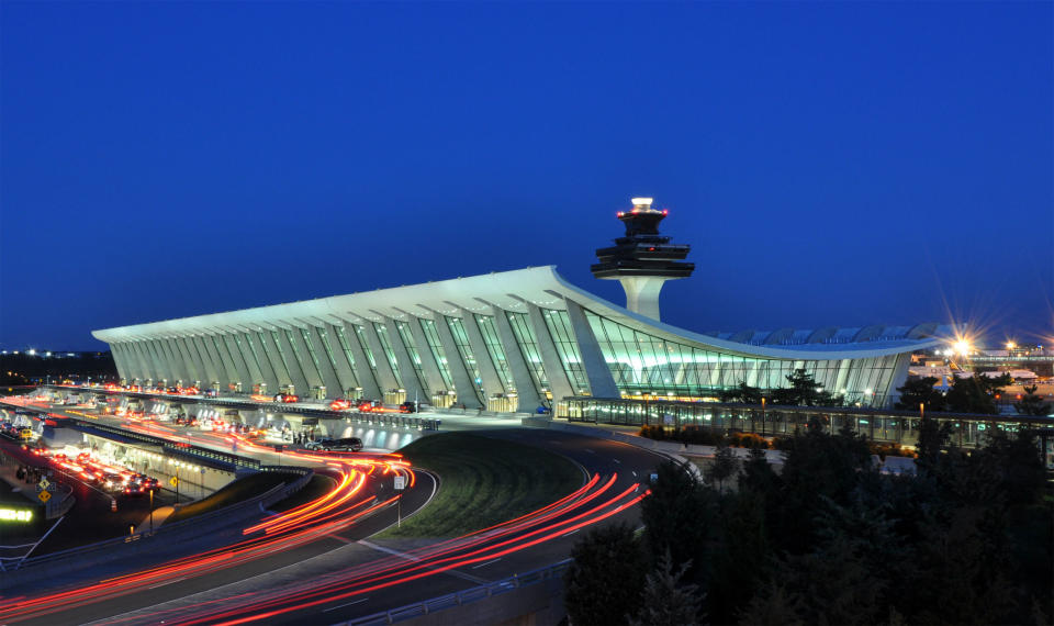 Dulles International Airport, Virginia - Eero Saarinen