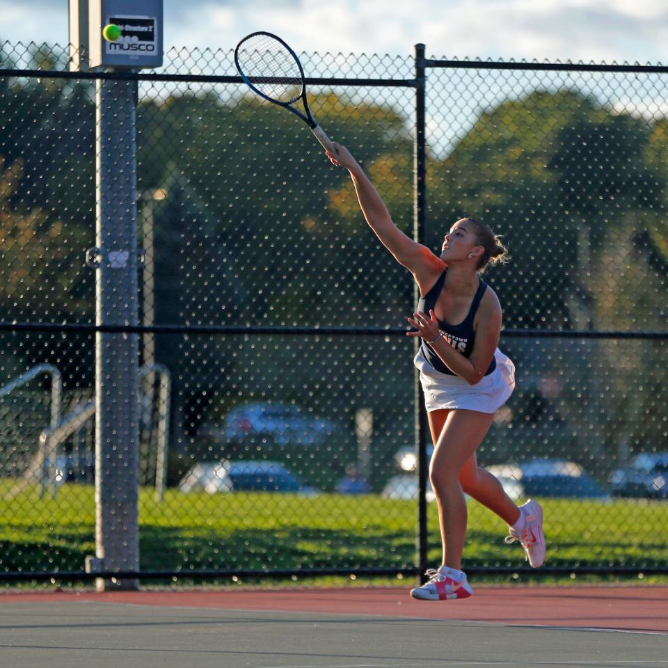 South Kingstown tennis star Alexa Clark is drawing interest from Division I college programs.