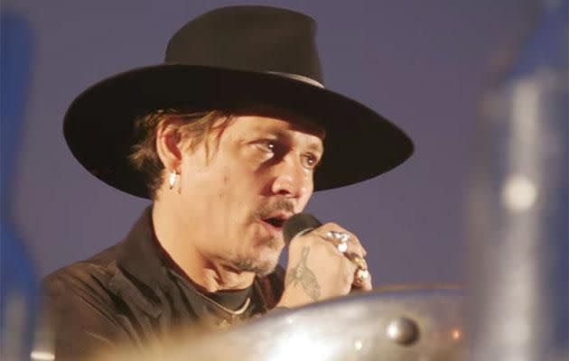 Johnny Depp has apologised for making an 