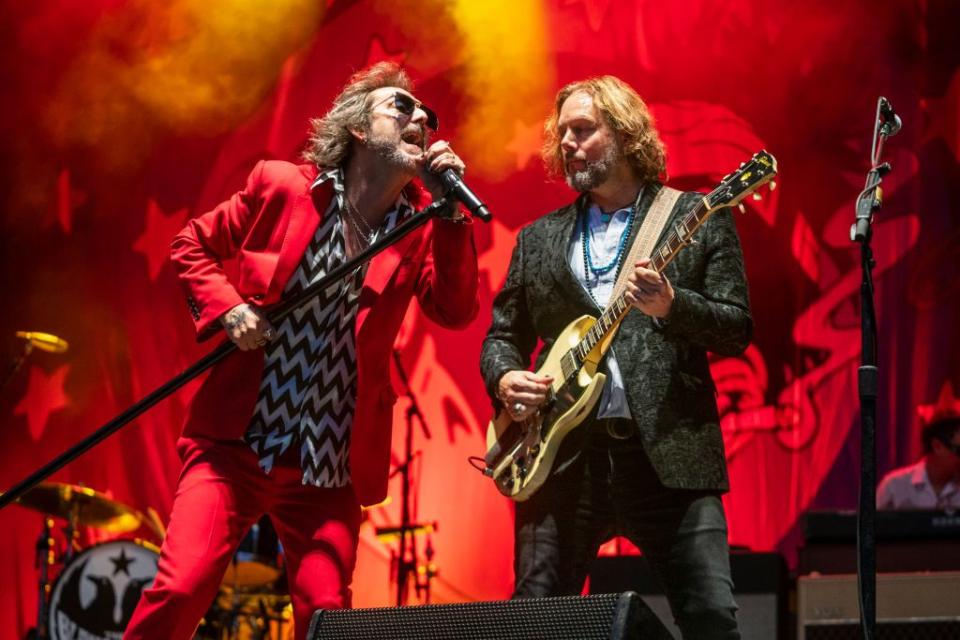 franklin, tennessee september 23 l r chris robinson and rich robinson of the black crowes perform during pilgrimage music cultural festival at the park at harlinsdale farm on september 23, 2023 in franklin, tennessee photo by erika goldringgetty images