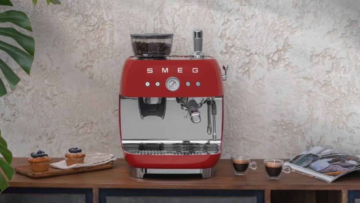  Smeg Espresso Coffee Machine with Grinder launch. 
