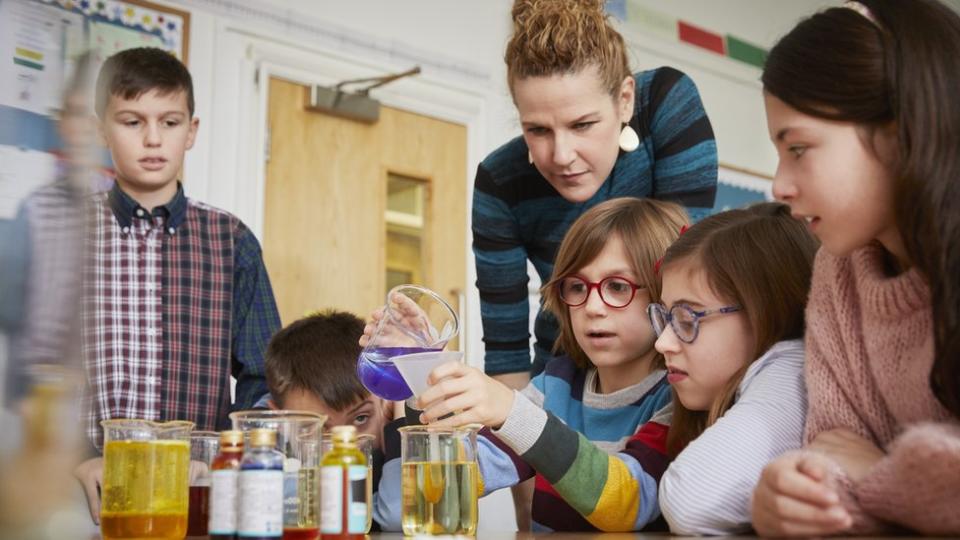 Niños en clase