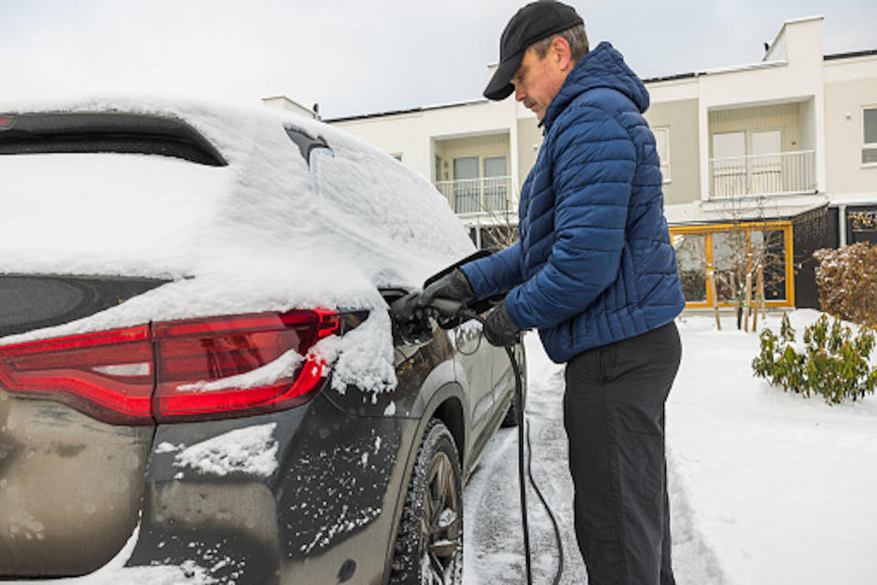 Electric car in the snow/Getty Images Alexander Shapovalov/1360841823170667a