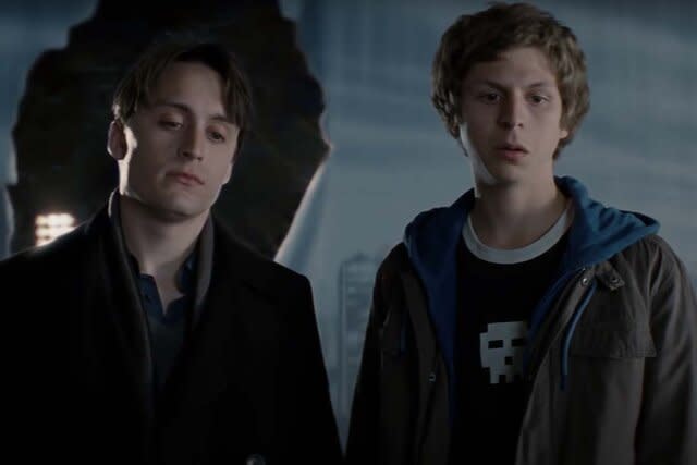 (l-r) Kieran Culkin as Wallace Wells and Michael Cera as Scott Pilgrim in Scott Pilgrim vs the World (2010)