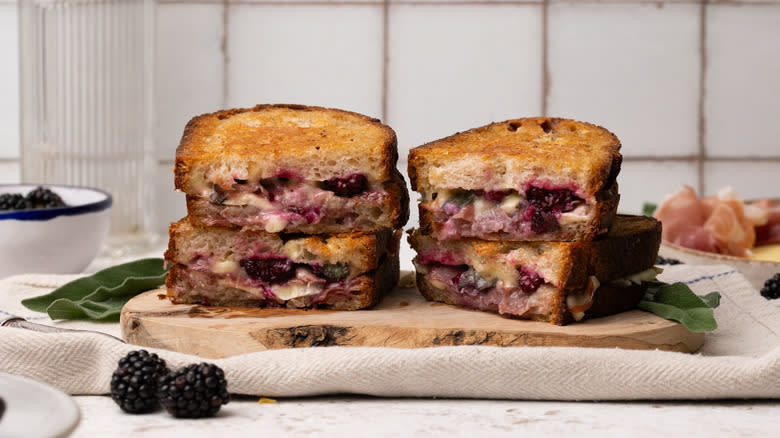 blackberry grilled cheese