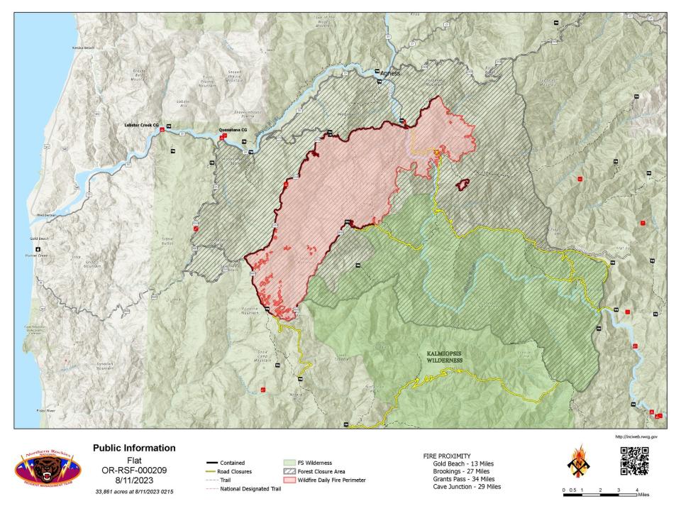 A map of the current Flat Fire.