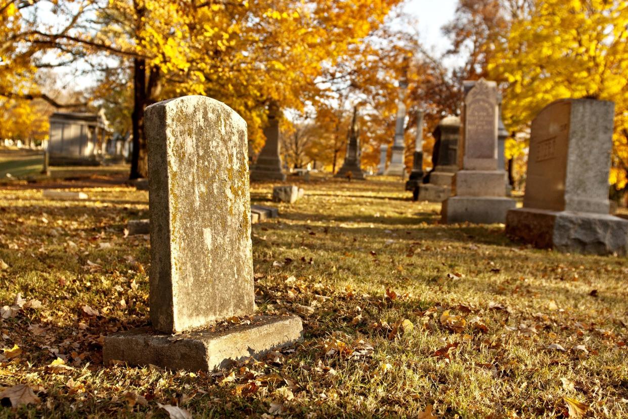 Pinewood Cemetery, Maine