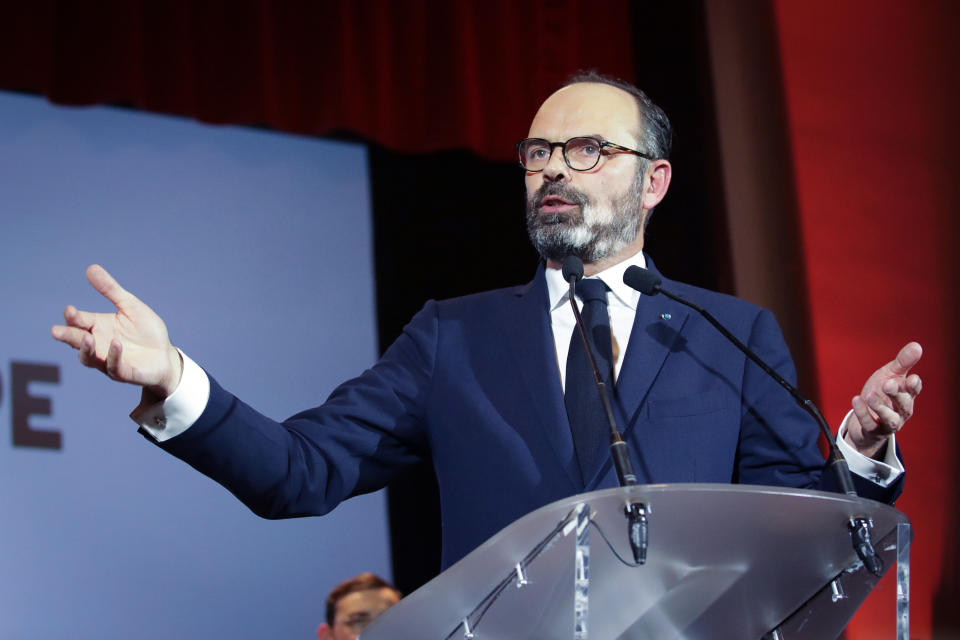 En Francia, sus ciudadanos ganan 40.3349 euros de media al año y su primer ministro, Édouard Philippe, 4,4 veces más. Su sueldo es concretamente de <strong>178.924 euros</strong>. (Foto: Lou Benoist / AFP / Getty Images).