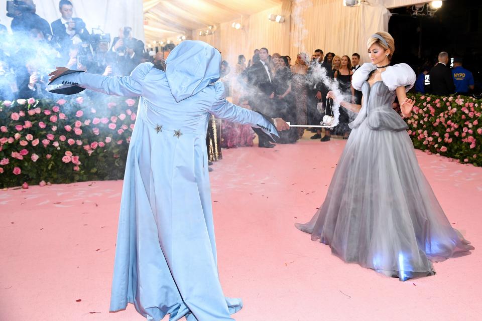 <h1 class="title">Law Roach and Zendaya in Tommy Hilfiger with a Judith Leiber Couture bag</h1><cite class="credit">Photo: Getty Images</cite>