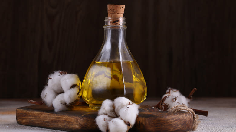 Natural cottonseed oil