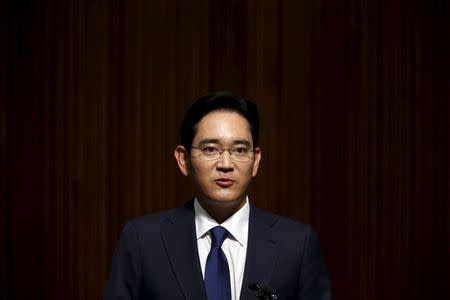 Jay Y. Lee, the company's vice chairman and the only son of Samsung Electronics chairman Lee Kun-hee, makes a public apology over the spread of the Middle East Respiratory Syndrome (MERS) at Samsung Medical Center, at the company's headquarters in Seoul, South Korea, June 23, 2015. REUTERS/Kim Hong-Ji