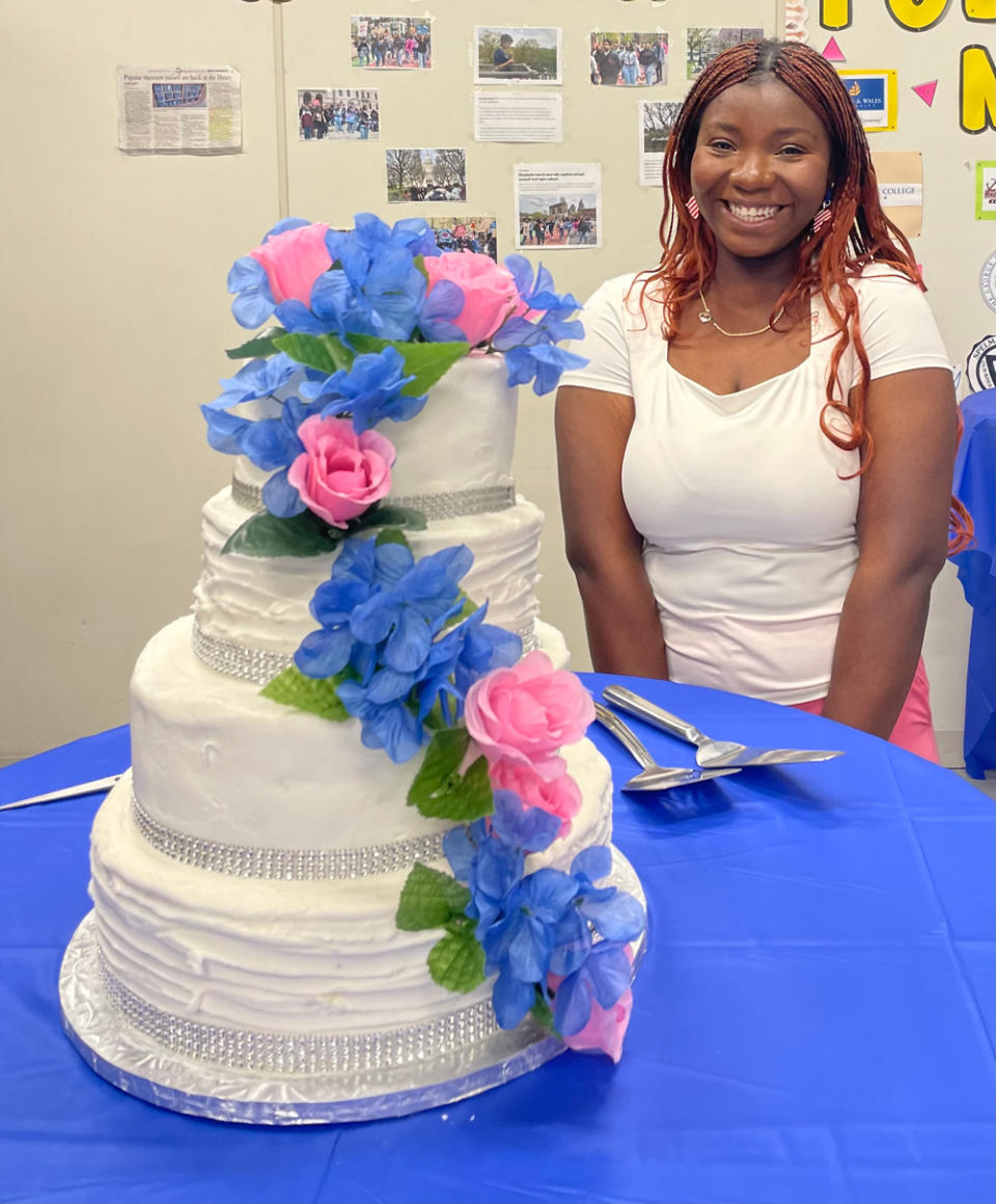 Caroline Bonga and her completed awards ceremony cake (Courtesy of The Met)