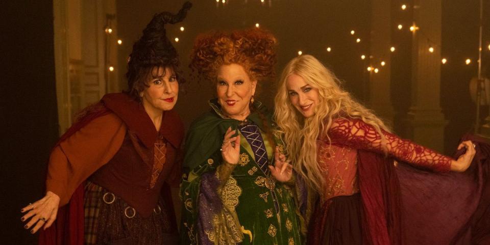 Bette Midler, Kathy Najimy & Sarah Jessica Parker reprise their roles as the Sanderson sisters in Hocus Pocus 2. 