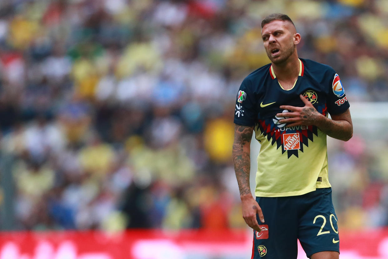 MEXICO CITY, MEXICO - MAY 13: Jeremy Menez #20 of America reacts during the semifinals second leg match between America and Santos Laguna as part of the Torneo Clausura 2018 Liga MX at Azteca Stadium on May 13, 2018 in Mexico City, Mexico. (Photo by Hector Vivas/Getty Images)