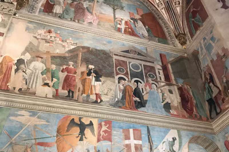 皮耶羅·德拉·佛朗切斯卡「真十字架傳奇」濕壁畫。(曾廣儀攝)
