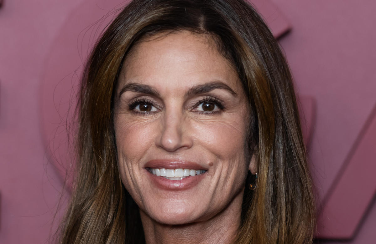 Cindy Crawford dévoile son astuce pour redessiner et sublimer sa bouche