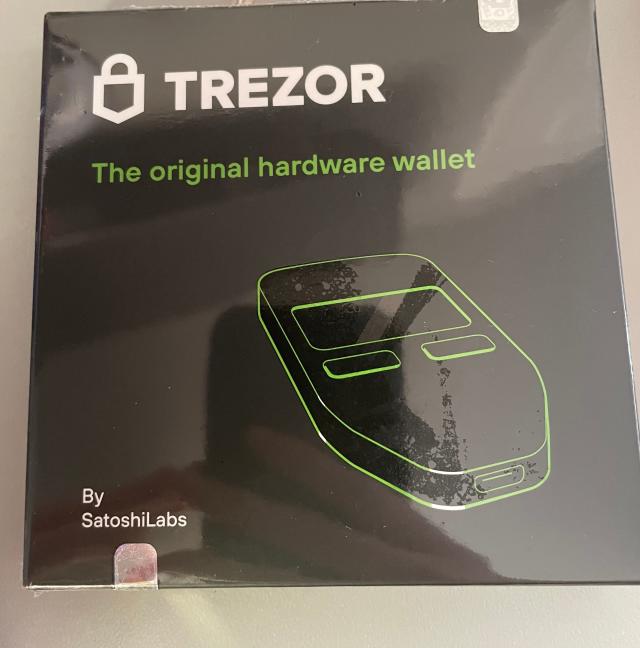 What is a Hardware Wallet? A 2-minute guide, by SatoshiLabs