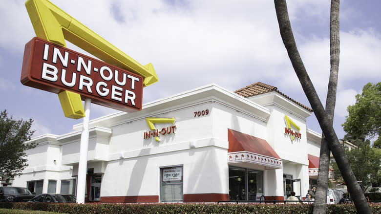 Street view of In-N-Out Burger