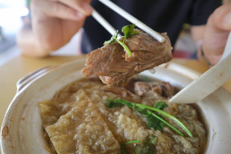 tea inn bak kut teh - porkrib closeup