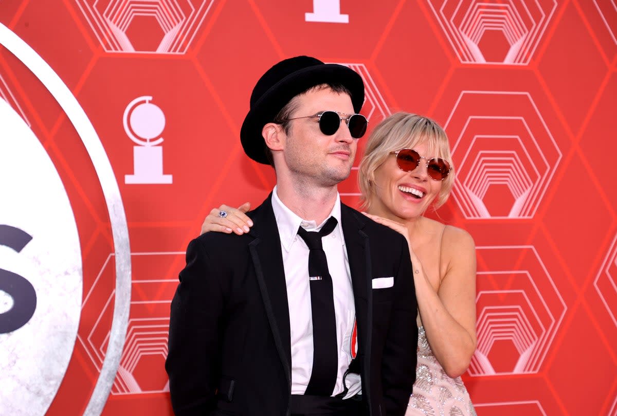 Tom Sturridge and Sienna Miller attend the 74th Annual Tony Awards at Winter Garden Theater on September 26, 2021 (Getty Images for Tony Awards Pro)
