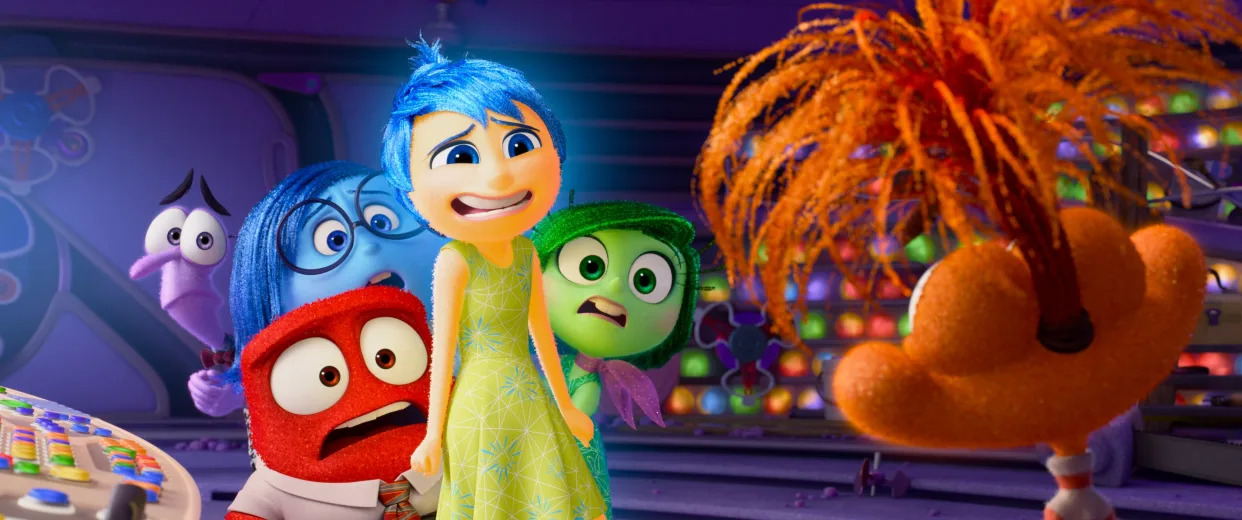 Joy stands in front of Anger, Disgust, Sadness and Fear in Inside Out 2.