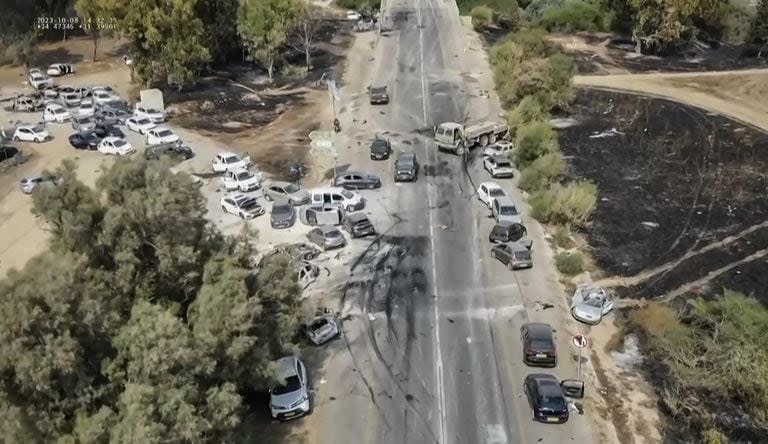 La zona del ataque de militantes palestinos al festival de música Supernova, cerca del kibutz Re'im en el desierto de Negev, en el sur de Israel.