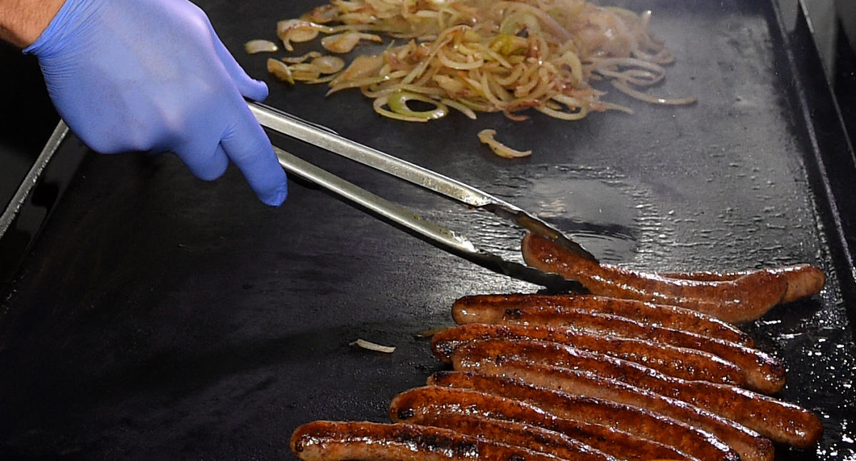 And all was right with the world once again!! First Bunnings snag in ages!!  #onions : r/australia