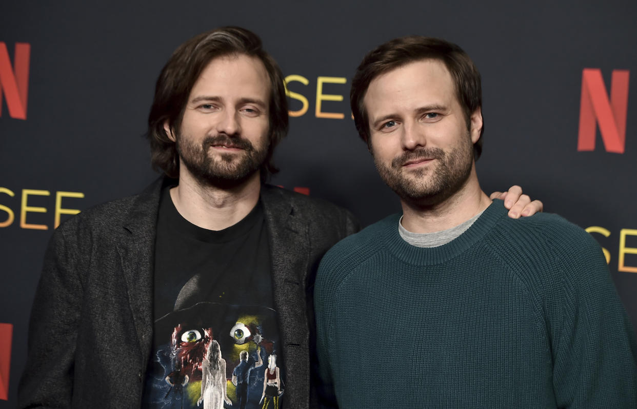 Hermanos Matt Duffer y Ross Duffer (De izquierda a derecha) durante el lanzamiento de la serie en Los Ángeles. (Photo by Jordan Strauss/Invision/AP)