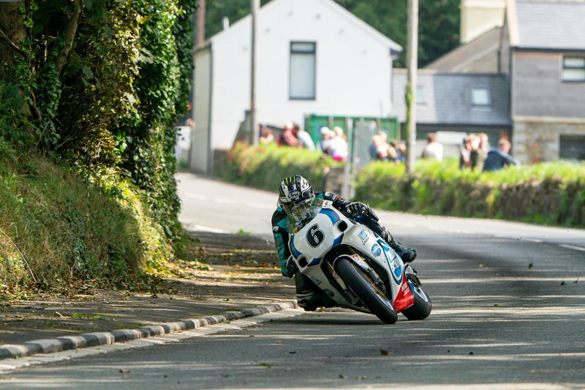Manx Grand Prix Opening qualifying temporarily halted after red-flag incident at Ballagarey as Michael Dunlop sets early pace image pic