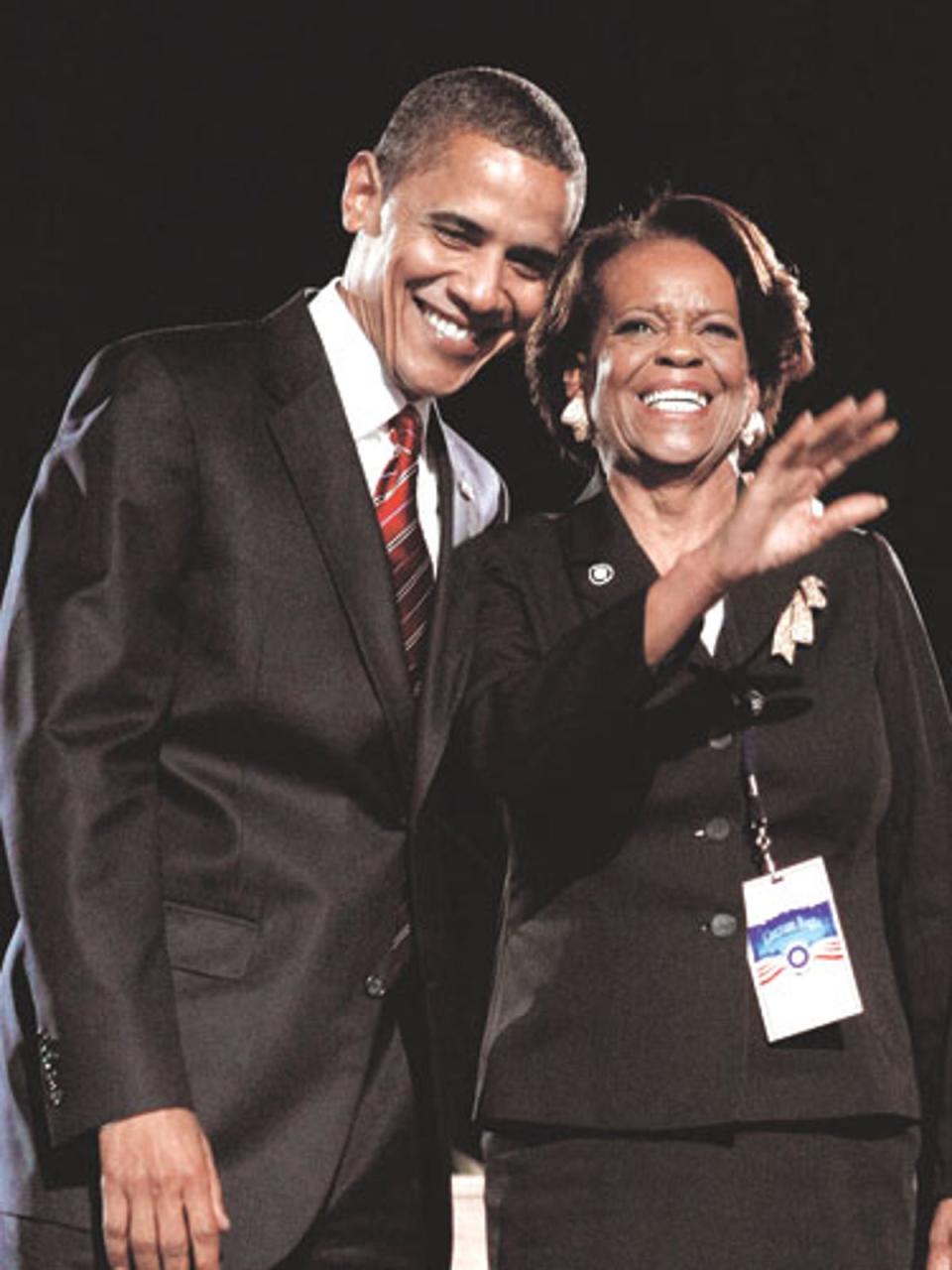 Marian Robinson with Barack Obama (GETTY IMAGES)