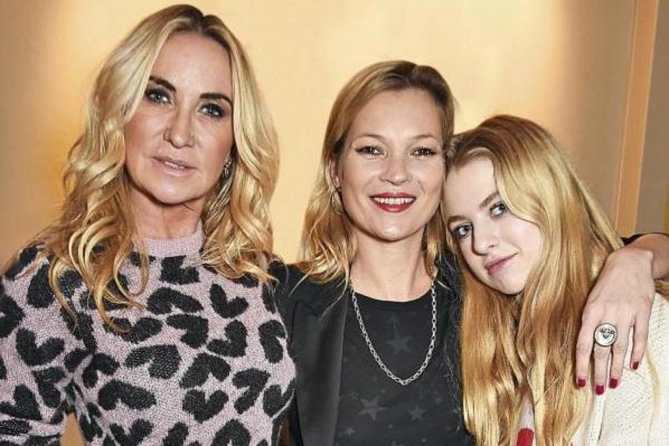 With mum, Meg Matthews, and Kate Moss (Dave Benett/Getty Images for Bel)