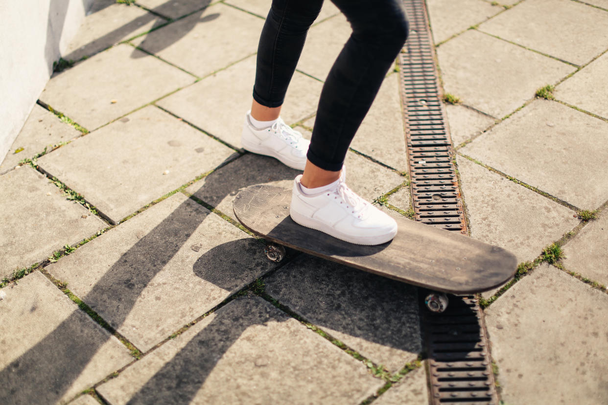 A teacher in Wisconsin body-shamed a female student in leggings. (Photo: Getty Images)