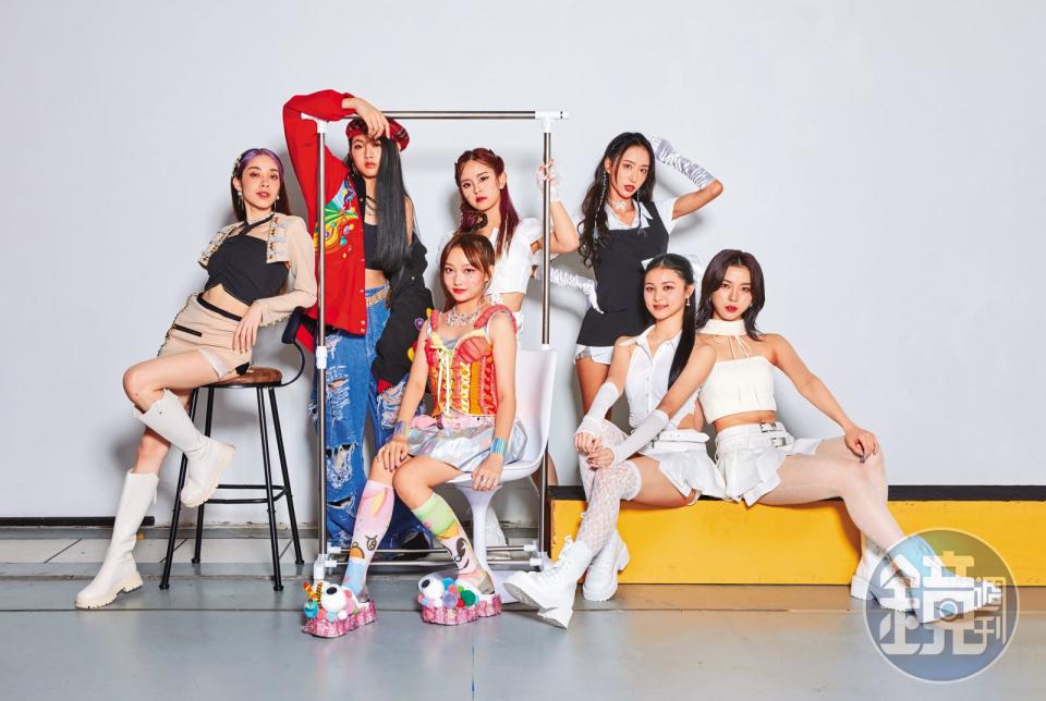 《未來少女》各團都有超具特色成員，（左起）Phoebe、香蘭、栩栩、Hina、名慧、媛媛、Ayeon。