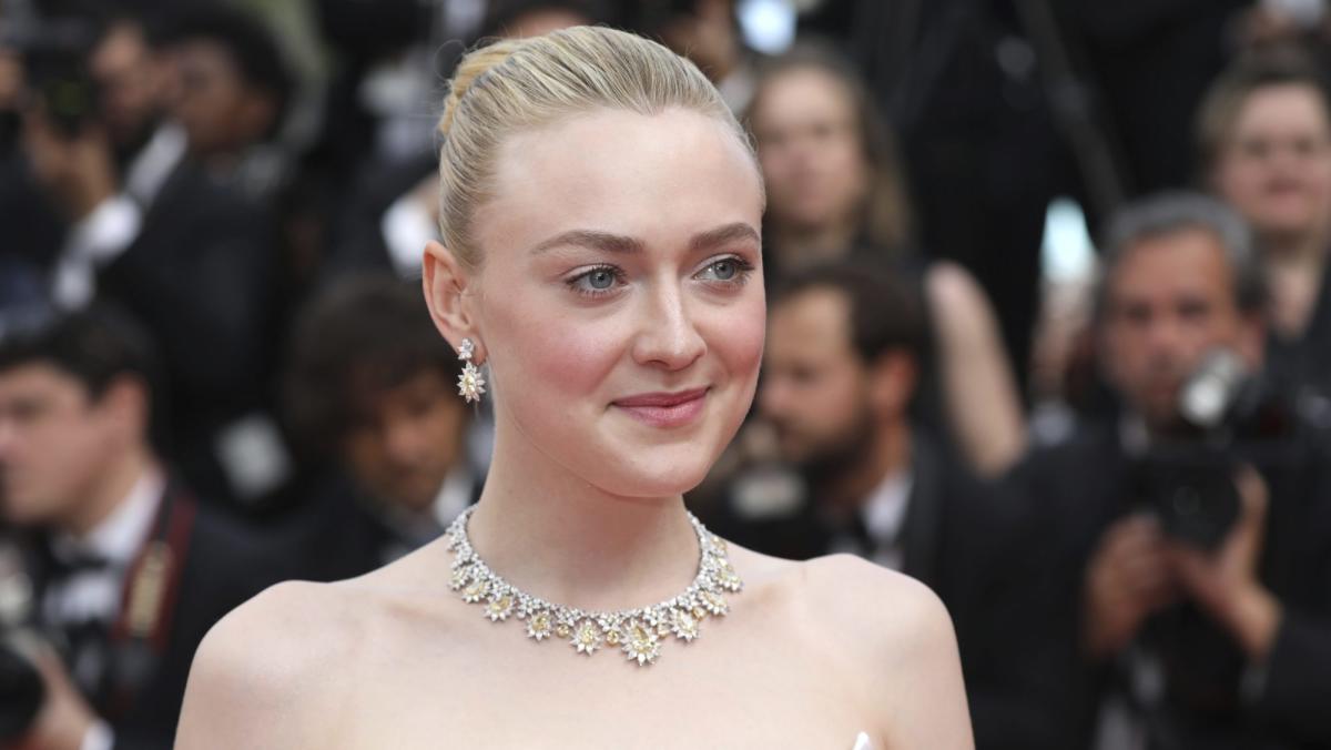 Dakota Fanning Reunites With Man On Fire Co Star Denzel Washington In