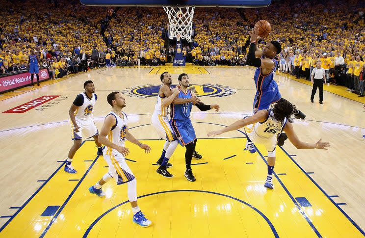 Anderson Varejao takes one for the team. (Getty Images)