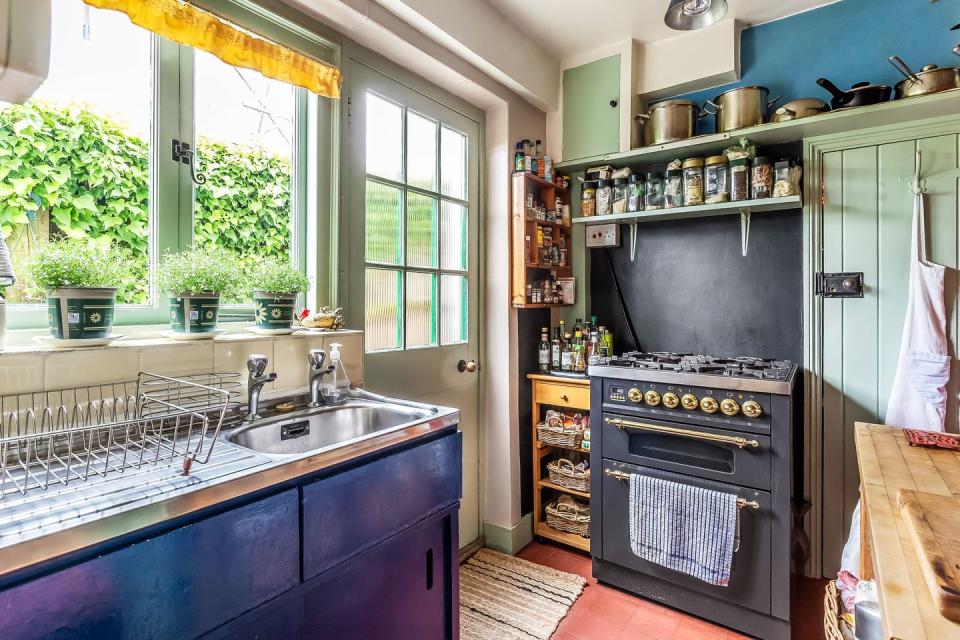 guilford house kitchen