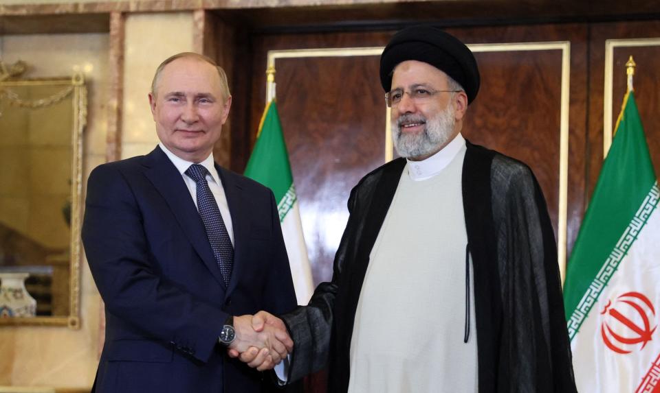 Russian President Vladimir Putin and Iran's President Ebrahim Raisi hold a meeting in Tehran on July 19, 2022.