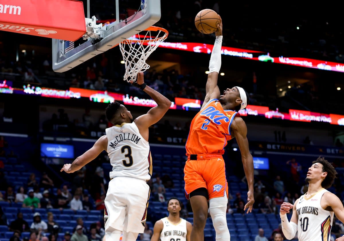 THUNDER-PELICANS (AP)