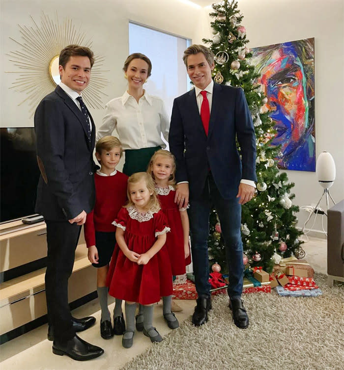 Carlos Baute celebra la Navidad con sus cuatro hijos