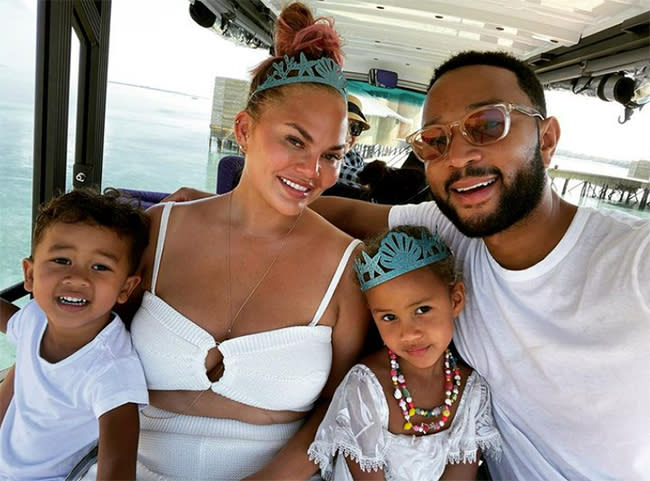 chrissy-teigen-family