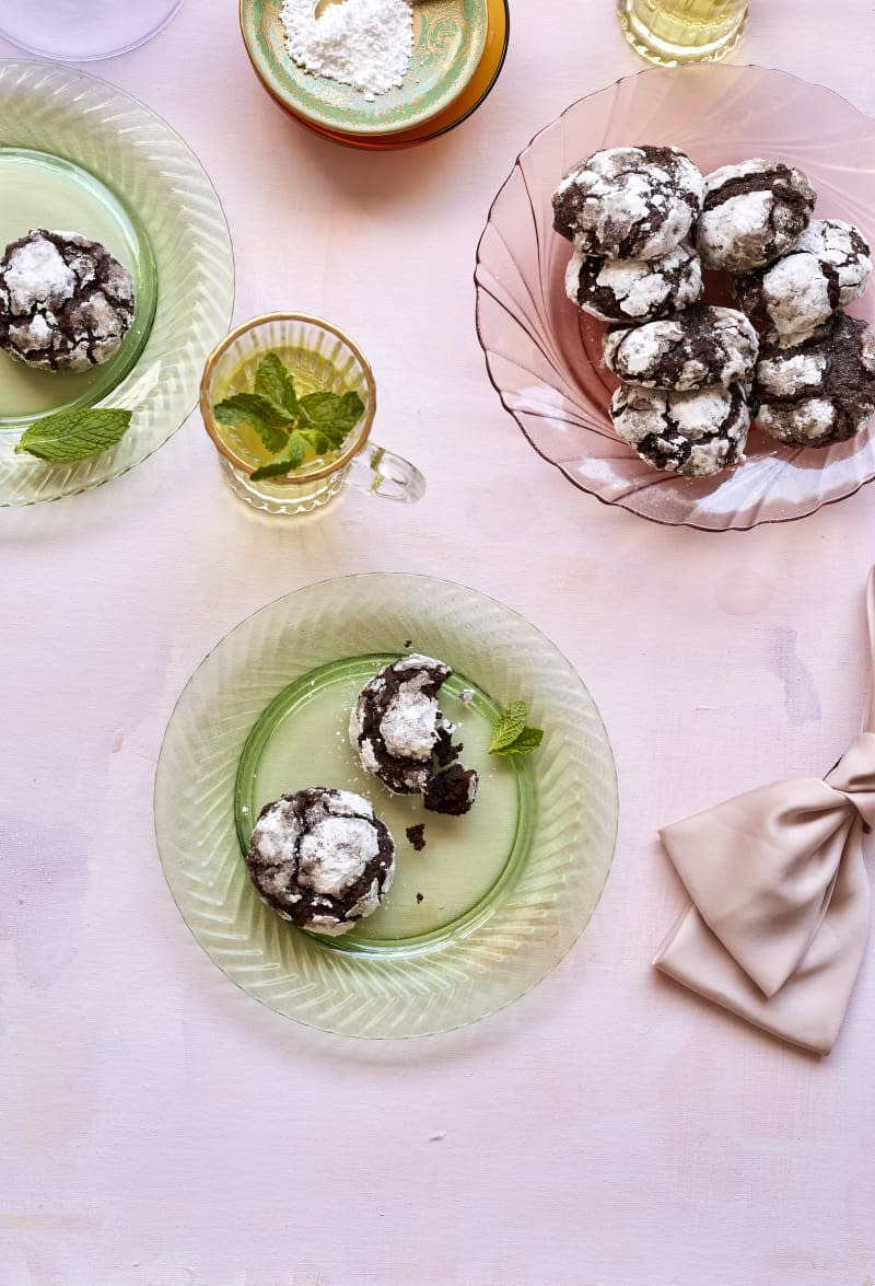 Mint Chocolate Crinkle Cookies