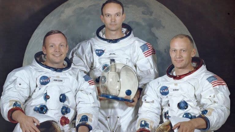 Buzz Aldrin, a la derecha, junto con sus compañeros de tripulación Neil Armstrong y Michael Collins, antes de su misión a la Luna