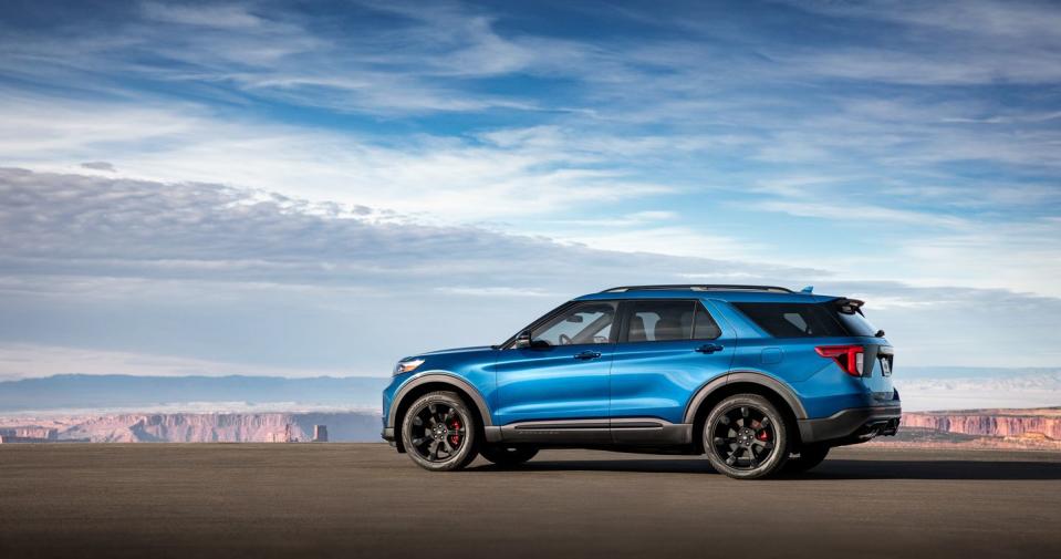 <p>2020 Ford Explorer ST</p>