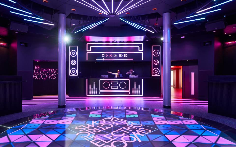 Nightclub on Tui Marella Voyager Cruise